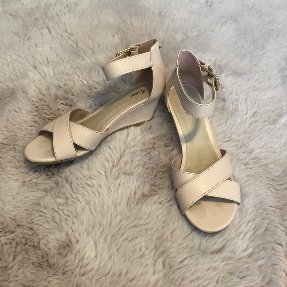 Baby pink wedges